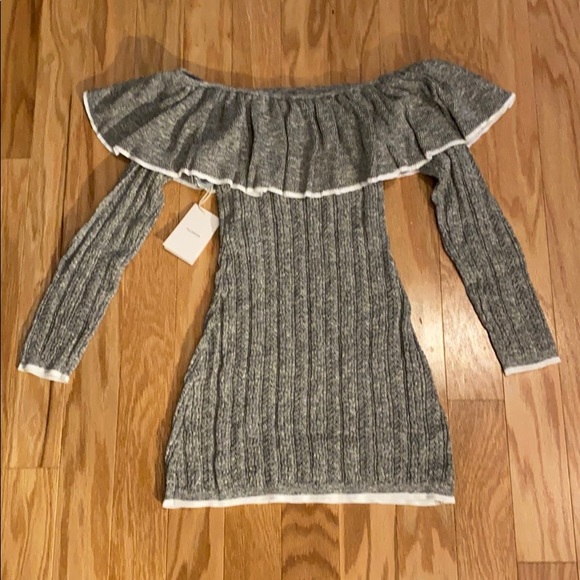Tularosa Allison off the shoulder cable knit crochet sweater dress XS Gray NWT - Picture 10 of 10